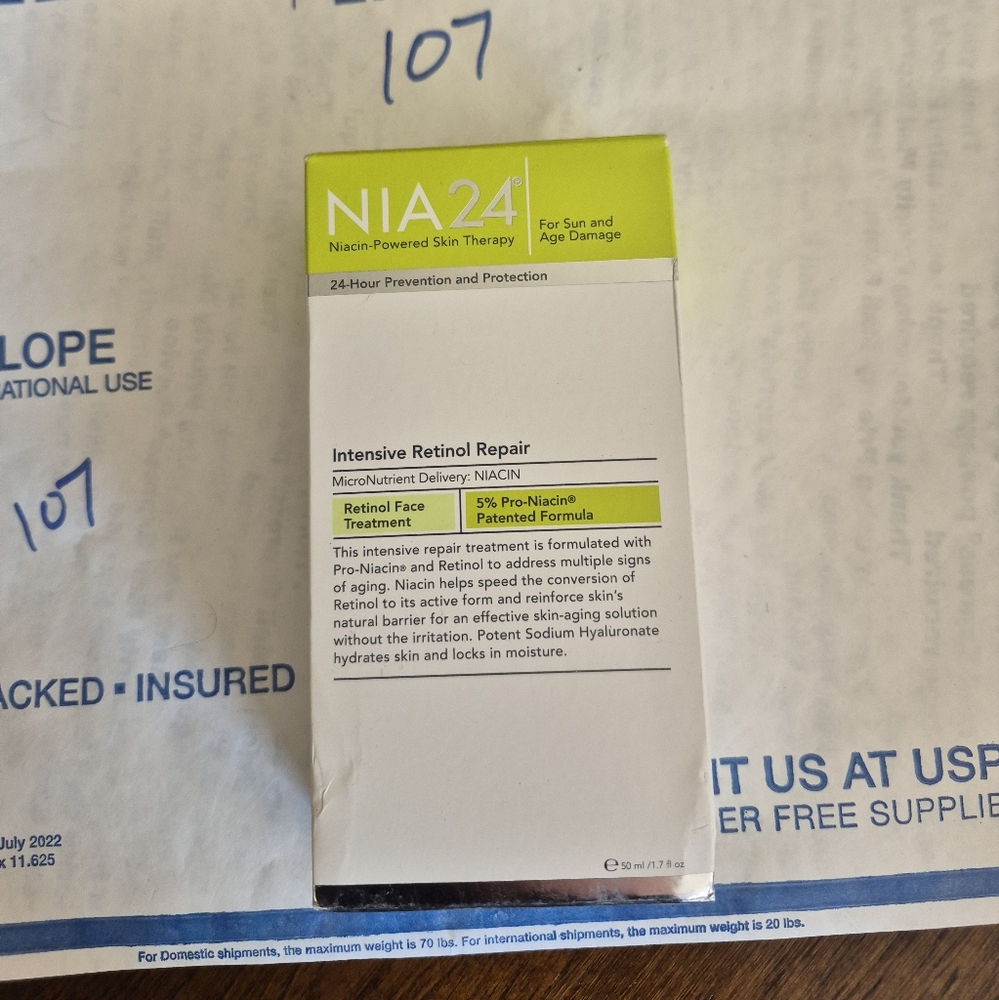 Nia 24 intense retinol repair